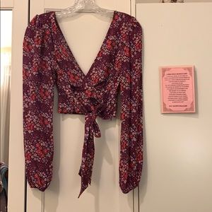Purple tiny floral cropped blouse with side zip
